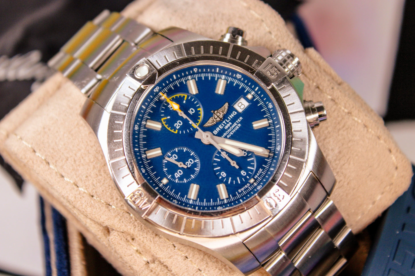 Breitling Avenger Chronograph 45 A13317101C1A1